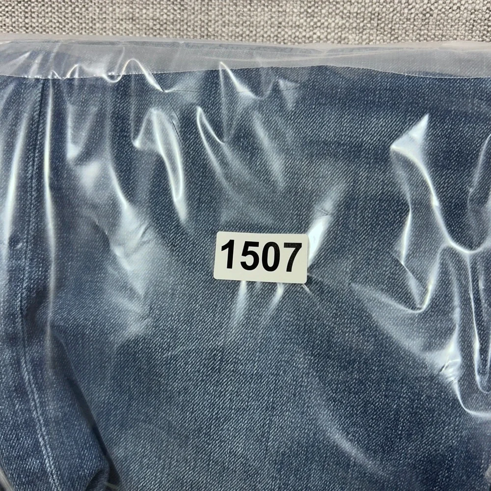 Calvin Klein Jeans Straight Leg Mens 37x30 Blue Excellent Medium Wash Denim